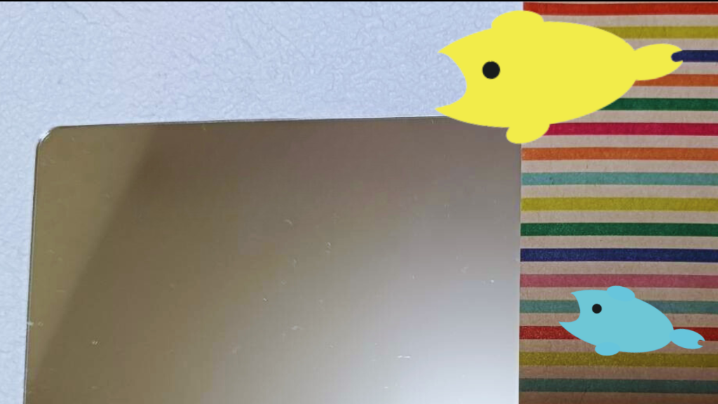 アクリルと鏡面